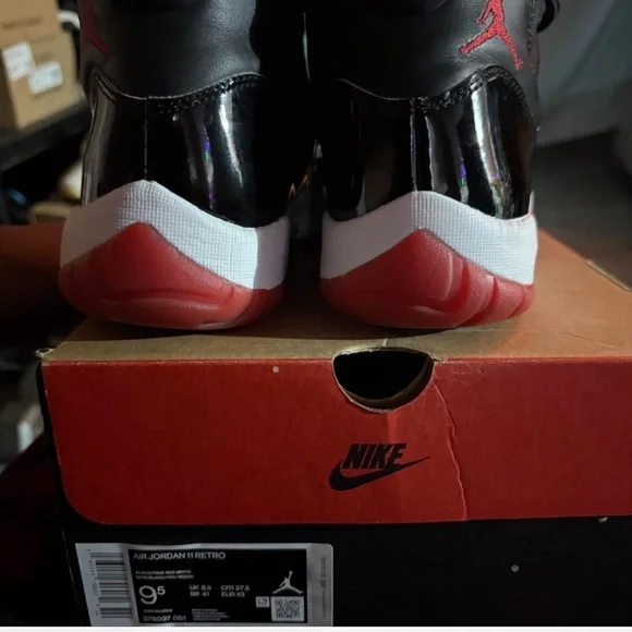 Jordan Bred 11s Size 9.5 - Picture 3 of 13
